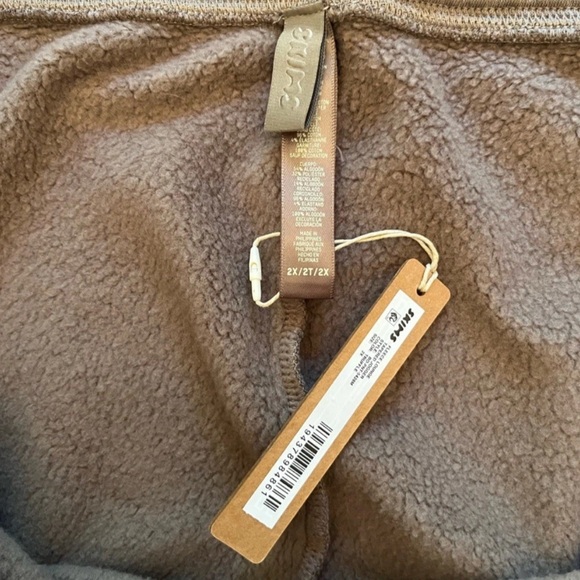 SKIMS Tan Sweatpants - Picture 6 of 7